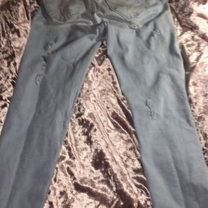 wannabettabutt light wash blue jeans